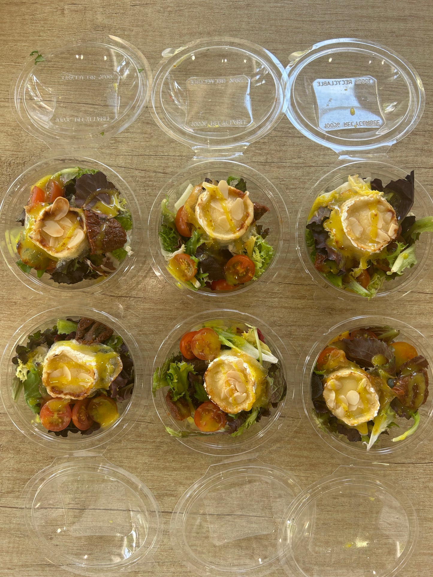 Ensalada de Queso de Cabra con Vinagreta de Mostaza y Miel (6 uds)